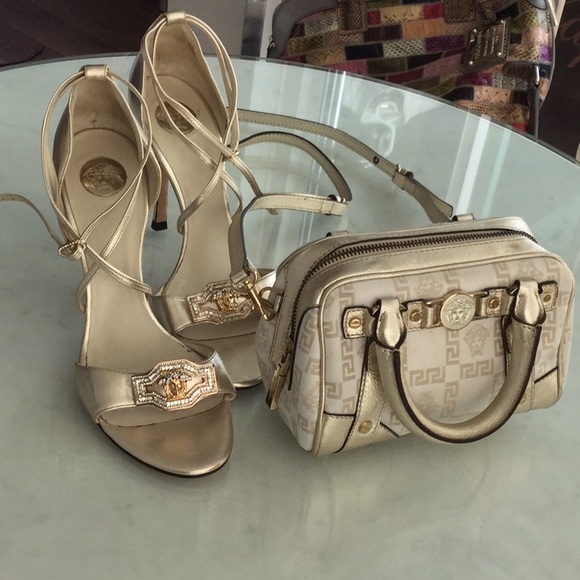 Versace gold ankle strap sandals - Picture 9 of 9